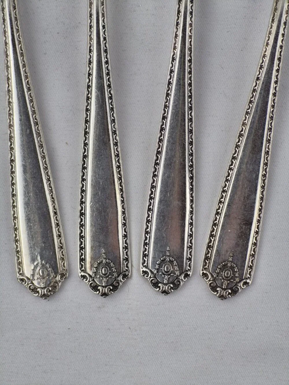 Luxor Plate Wallace Dorothy Q Silverplate Dessert Forks Set of 4